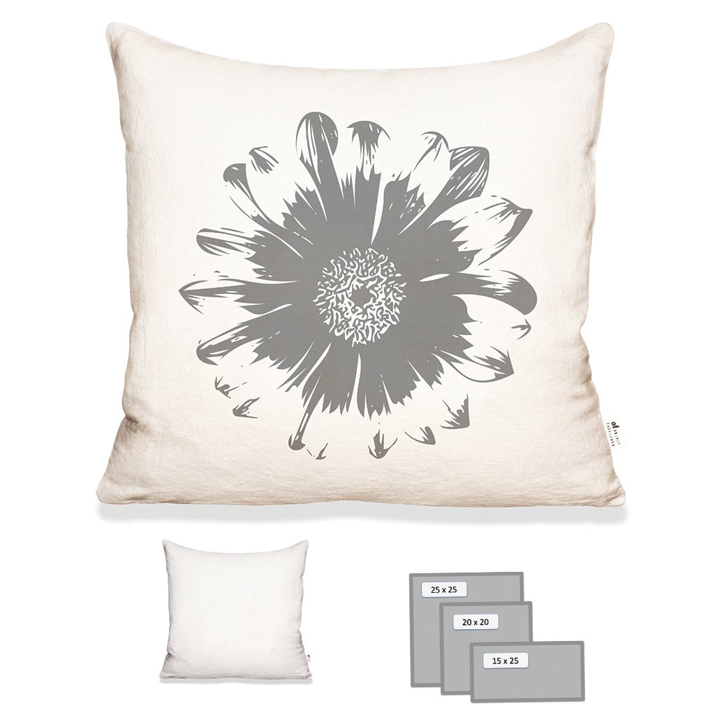 FLOWER PILLOW IN ECRU