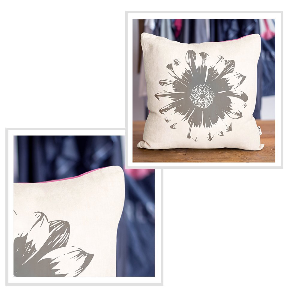 FLOWER PILLOW IN ECRU